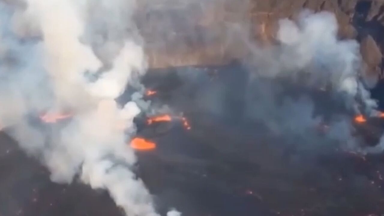 日本硫黄岛附近火山喷发形成新的岛屿