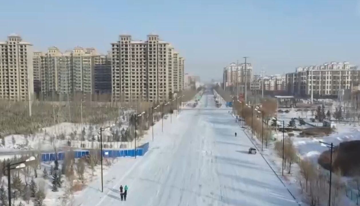 寒潮持续,中国多地降温降雪