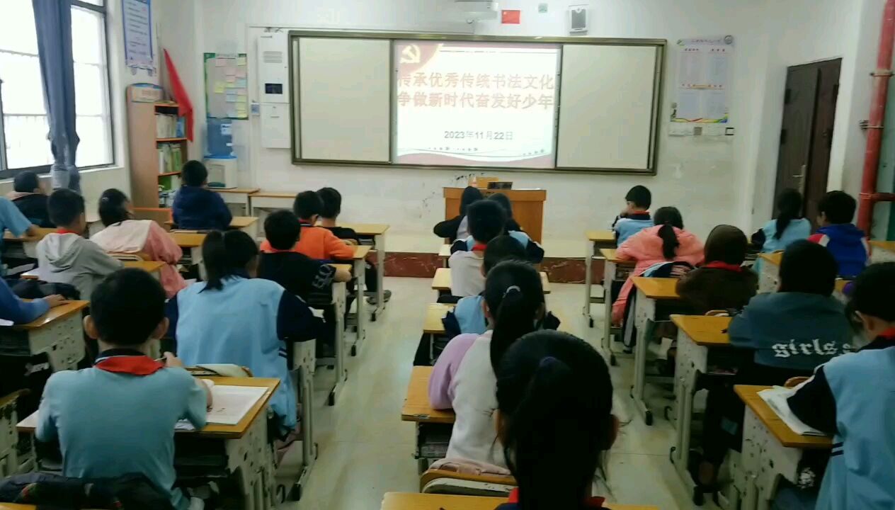 书法学习与作文并驾齐驱作文与语文齐头并进 广西百色教师讲述书写在语文学习中的重要性