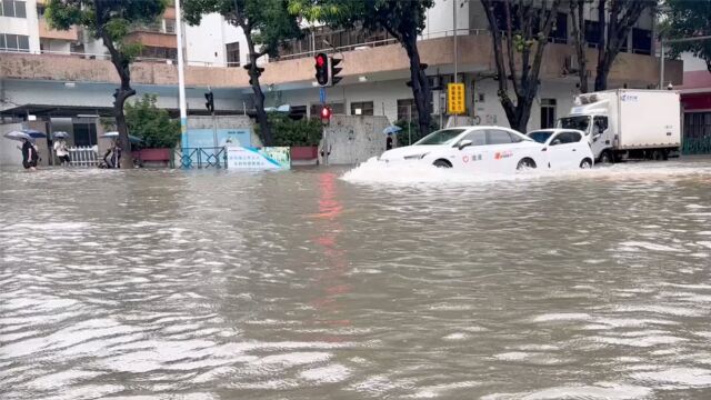 广州番禺降雨记录刷新!暴雨红色预警生效中