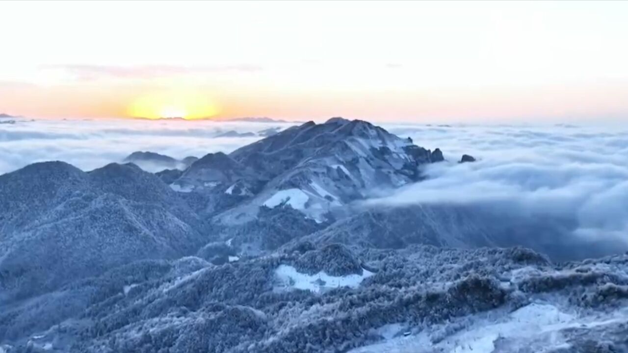 四川达州:巴山大峡谷雪景美如画