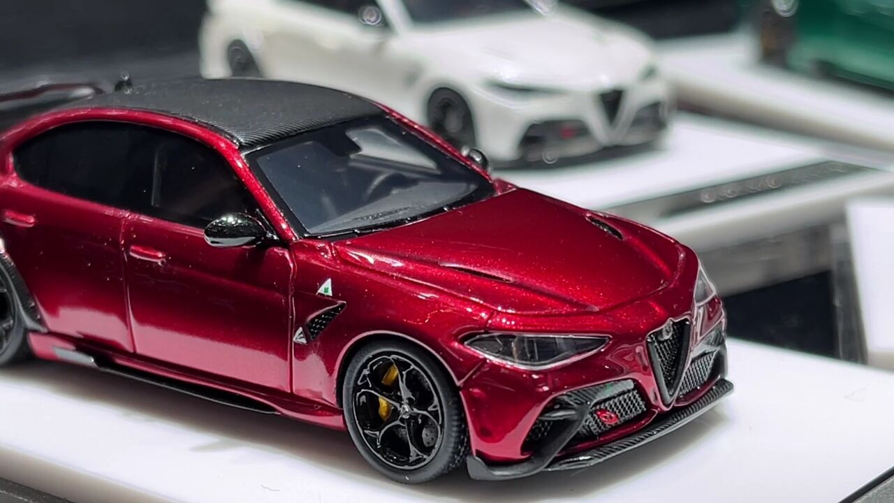 MotorHelix 1:64 树脂材质 Giulia GTA/GTAm 装饰板样品模型