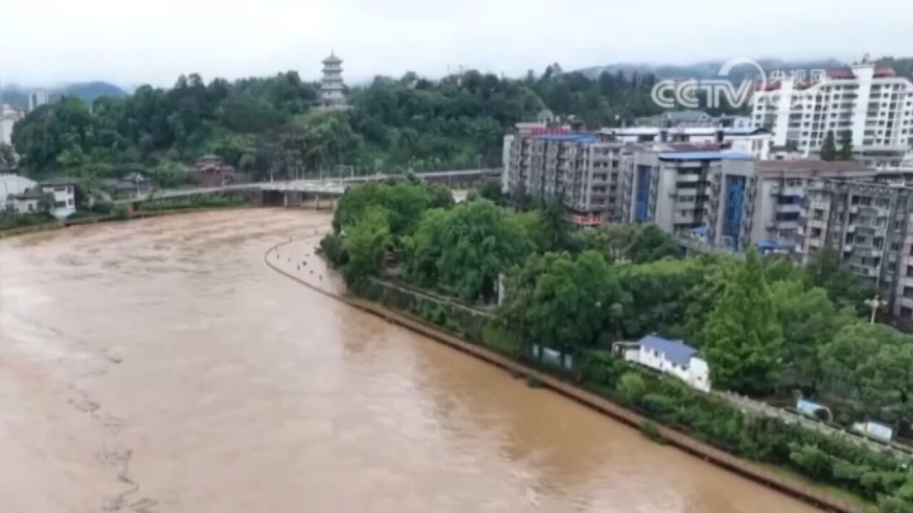 多地遭遇强降雨,福建建宁:持续降雨险情不断,多部门紧急排险