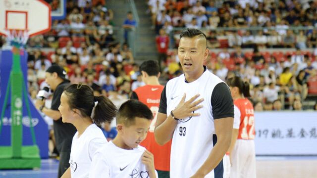 发布会采访陈建州:感恩人们伸出援手 希望姚基金带来更多正能量