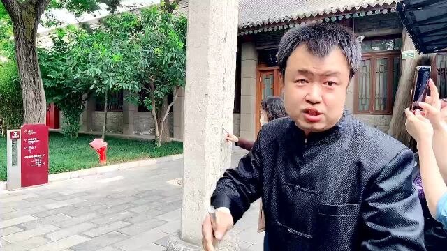 宝藏四方 收藏故事|这个华表不简单,在它上面有上亿年前的化石