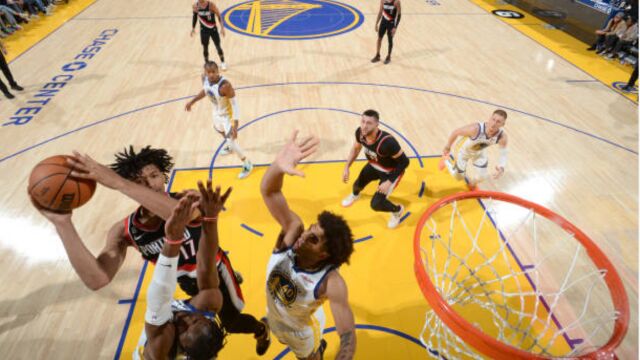 开拓者98-131勇士 格林翻江倒海砍20分率队迎大胜