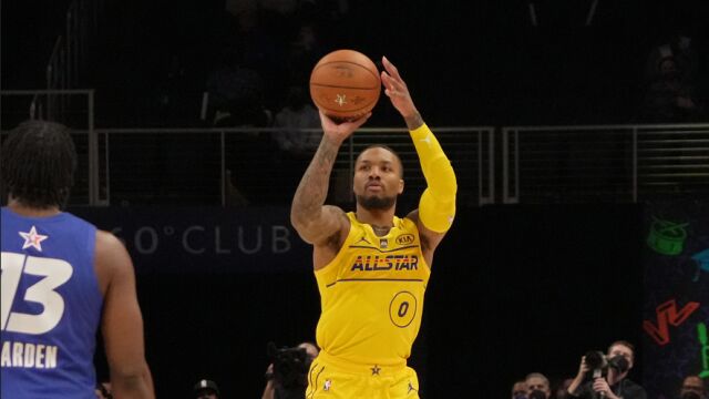 2021NBA全明星利拉德集锦 午时已到末节神迹三分杀死比赛