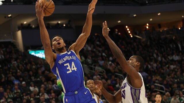 国王113-126雄鹿 雄鹿有惊无险终结国王三连胜