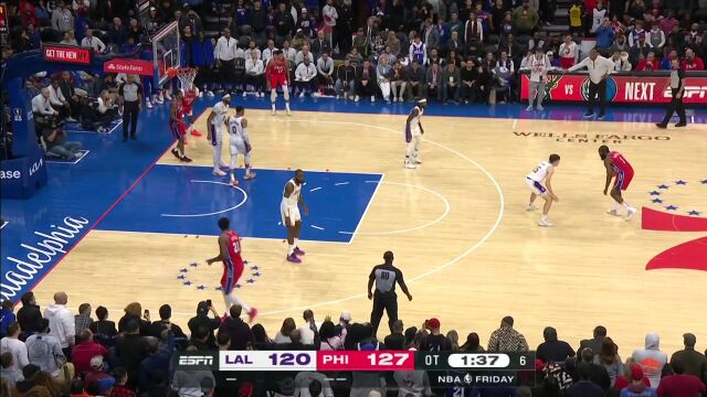 决定比赛胜负 哈登急停干拔中距离一锤定音