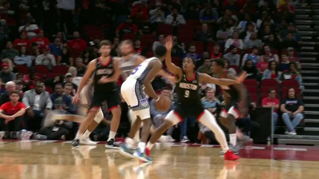 福克斯妙传默里上篮得手 杰伦格林高举高打命中并加罚