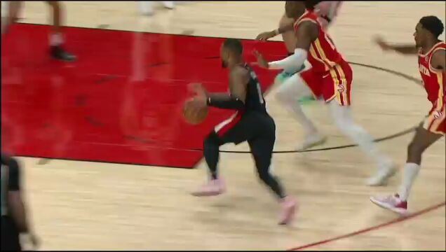 NBA常规赛：老鹰vs开拓者第2节英文原声回放