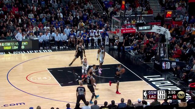 连续进攻制霸篮下 乔治自投自抢点燃主场