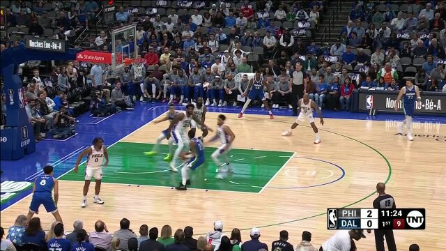 取得开门红 欧文急停跳投稳稳打进