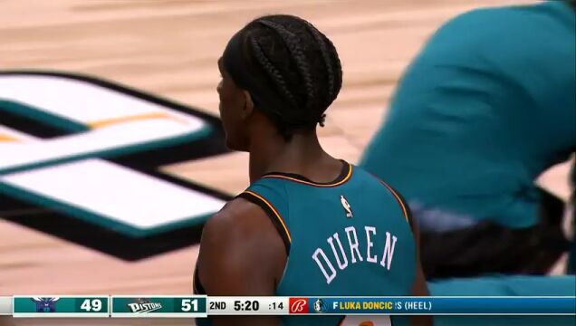 NBA常规赛：黄蜂vs活塞第2节 英文解说回放