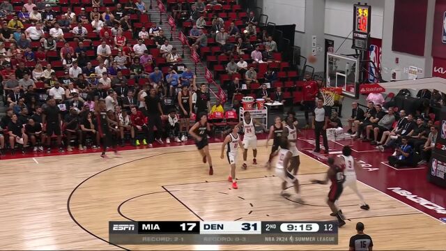 终于还以颜色 凯恩外线三分一发入魂