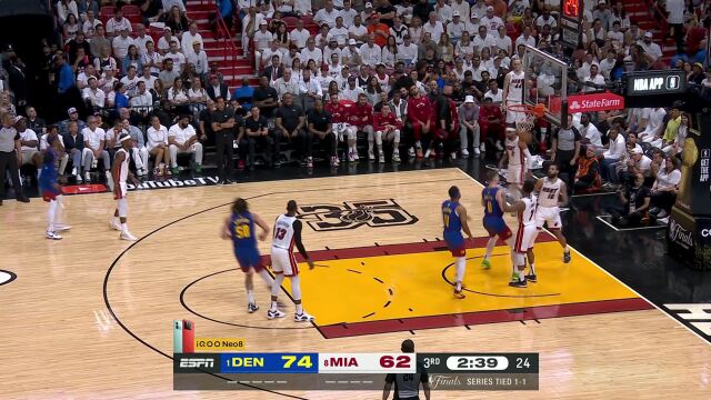 戈登妙传布劳恩得分 张卫平：这戈登也能传一下 刚才的传球有点约基奇的神韵