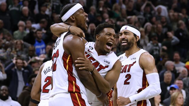 热火128-126雄鹿 巴特勒42分 热火4-1逆天改命完成黑八奇迹