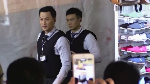 林峰香港闹市拍警匪追击战,路人围观场面盛大