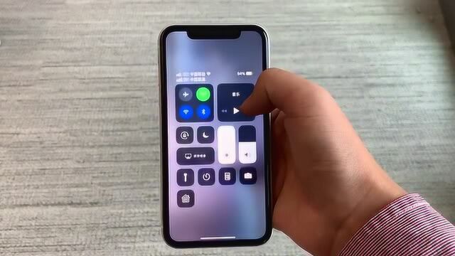 iPhone XR上手:颜值多彩!体验不妥协,今年的真正人气王来了?!