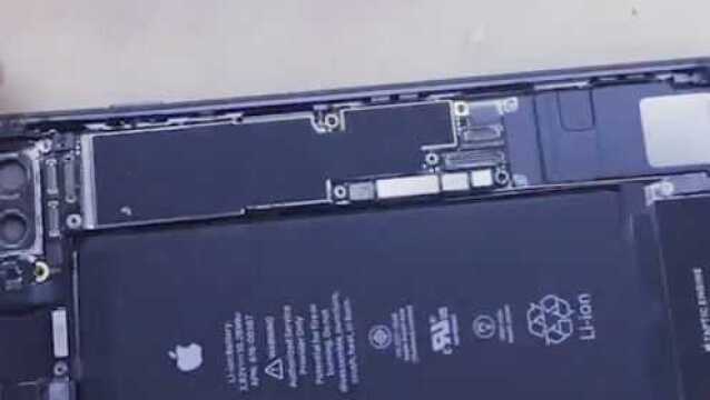 iPhone8P中框后盖更换,全程开启实录就是这么简单!网友:很厉害