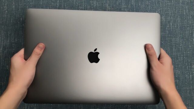 23999买的Mac book Pro开箱,开机的一瞬间,我真的词穷了!