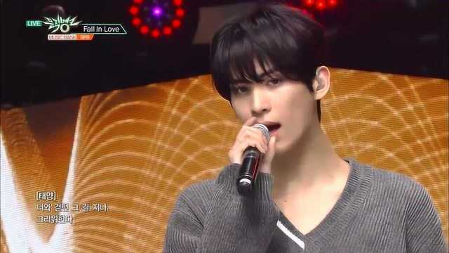 SF9  Fall in Love 190315 KBS Music Bank