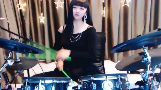 一首《不变的音乐》DJ版,节奏太劲爆,怎么都听不腻!