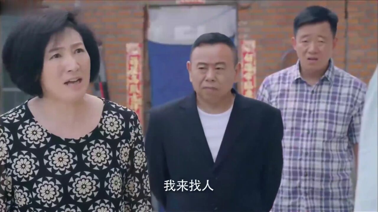 大娘上门抓奸一掀开被窝,里面竟是自己儿子,傻眼了