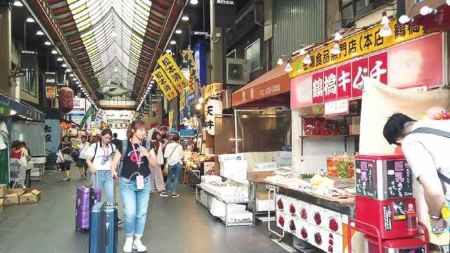 日本大阪黑门市场  街头美食徒步之旅