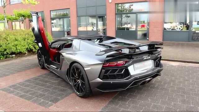 兰博基尼Aventador启动的那一刻