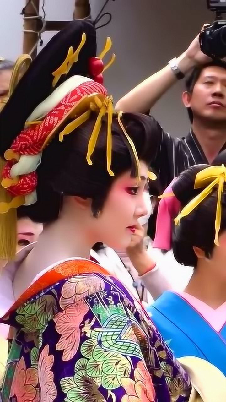 近距离欣赏日本花魁浑身散发神秘气息有没有吸引到你