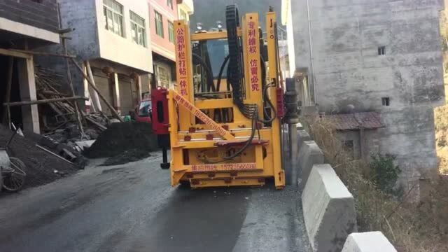 城乡道路护栏钻孔、打桩、高速公路护栏钻孔机