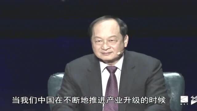 中国政治体制如何找到历久弥新的办法?丁一凡一语道破,涨见识