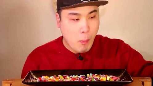 小哥哥吃块糖,吃的嘎嘣脆,声音好诱人 - 腾讯视频