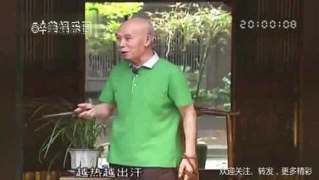 李伯清搞笑调侃学生廖健样貌,表示演员要保温,全场爆笑!