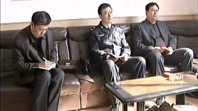 影视:黑社会差遣小弟去杀人,自己竟出入警局,妄图撇清关系