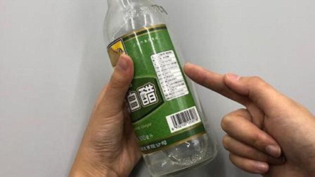 白醋上有这4个字不要买,造醋厂工人自己都不吃,家里有的快倒掉