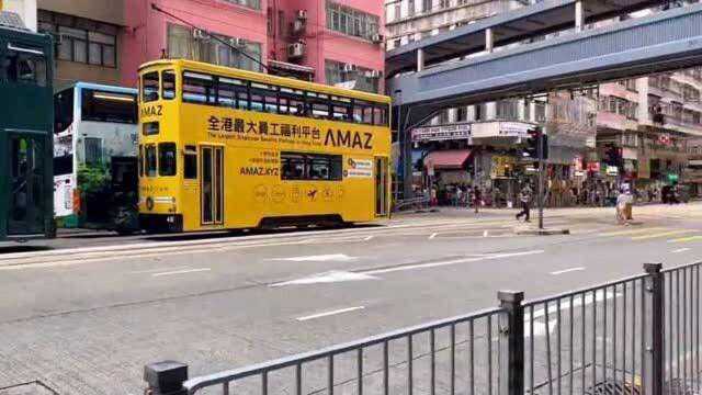 香港人的生活:内地妹子想在香港办张银行卡,手续繁琐!老公因为啥不想担保?