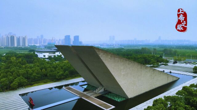 你知道吗?烟波浩渺的巢湖北岸树立一座巨型的丰碑,如果您到合肥来千万不要错过…