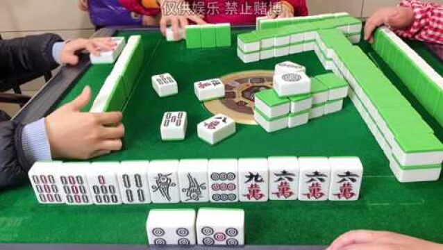 四川宜宾麻将:三番是不想胡,就想等八筒!