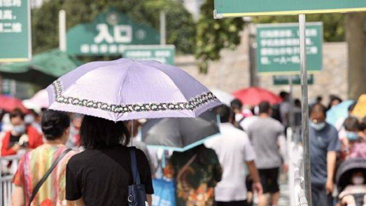 最高温再破40℃ 上海创下极端酷热天数新纪录