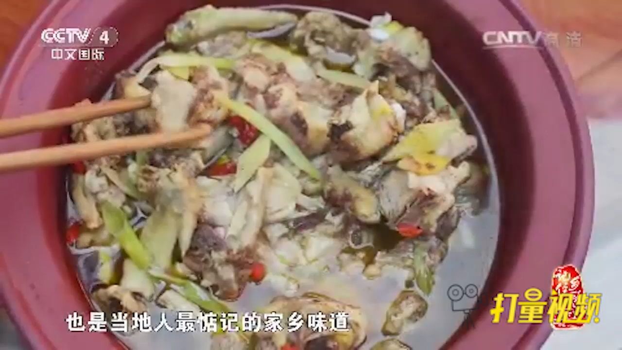 汽锅鸡是云南最出名美食之一,也是当地人最惦记的乡味