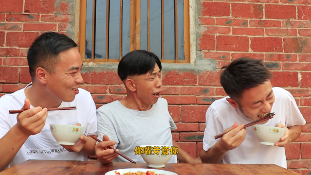 歪厨子做剁椒鱼头,吃着又香又脆