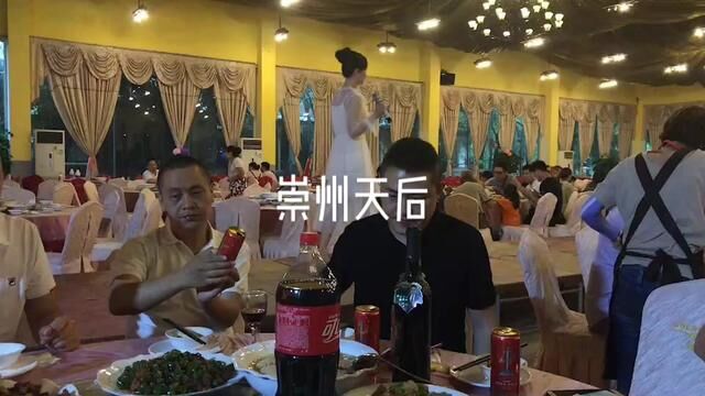 崇州华语乐坛天后伊小迷空降温江,为温江的朋友们献唱《南泥湾》#天后 #成都 #崇州 #四川 #内娱