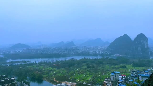 广西壮族自治区桂林市,桂林又现烟雨漓江