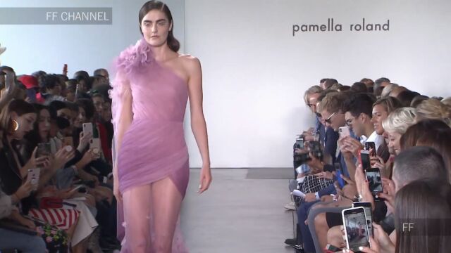 美国高级女装品牌Pamella Roland (帕莫拉ⷧ𝗥…𐠩2020年SS秀场