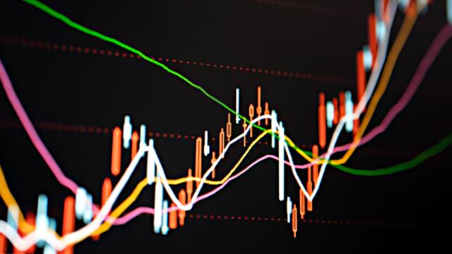 收评:沪指放量反弹涨0.4% 水利基建板块近20股涨停