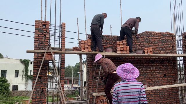 二楼的新进度,这样的砌砖水平怎么样?