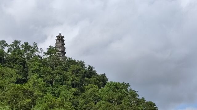 走进塔山新村