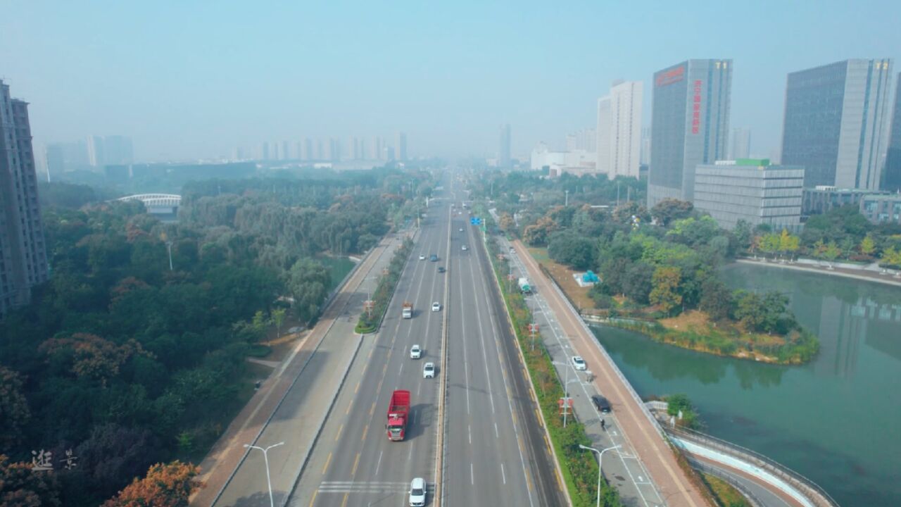 山东济宁崇文大道美丽街景